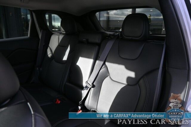 2022 Jeep Cherokee Latitude Lux / 4X4 / Auto Start / Power & Heated Leather Seats / Heated Steering Wheel / Lane Departure & Blind Spot Alert / Apple CarPlay & Android Auto / Back Up Camera / Keyless Entry & Start / 27 MPG / 1-Owner Anchorage AK