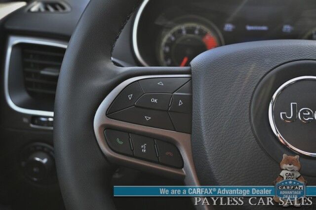 2022 Jeep Cherokee Latitude Lux / 4X4 / Auto Start / Power & Heated Leather Seats / Heated Steering Wheel / Lane Departure & Blind Spot Alert / Apple CarPlay & Android Auto / Back Up Camera / Keyless Entry & Start / 27 MPG / 1-Owner Anchorage AK