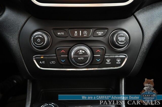 2022 Jeep Cherokee Latitude Lux / 4X4 / Auto Start / Power & Heated Leather Seats / Heated Steering Wheel / Lane Departure & Blind Spot Alert / Apple CarPlay & Android Auto / Back Up Camera / Keyless Entry & Start / 27 MPG / 1-Owner Anchorage AK
