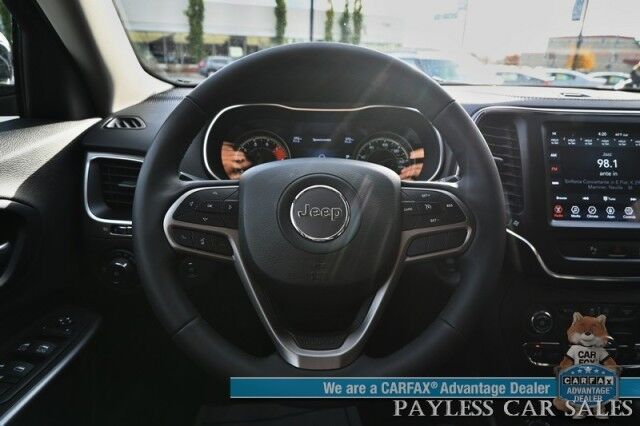 2022 Jeep Cherokee Latitude Lux / 4X4 / Auto Start / Power & Heated Leather Seats / Heated Steering Wheel / Lane Departure & Blind Spot Alert / Apple CarPlay & Android Auto / Back Up Camera / Keyless Entry & Start / 27 MPG / 1-Owner Anchorage AK