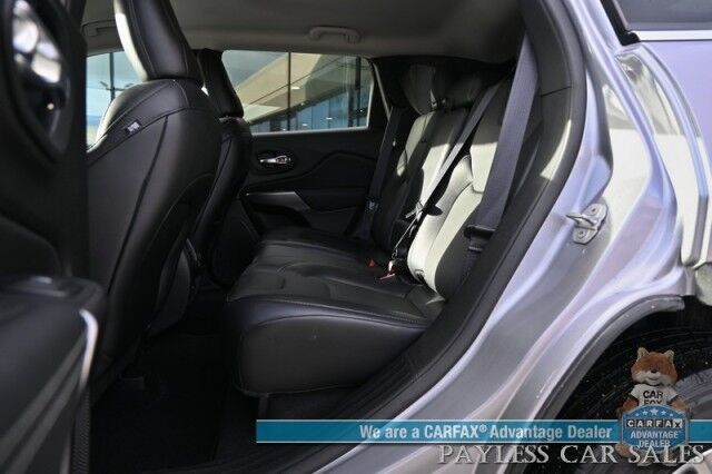 2022 Jeep Cherokee Latitude Lux / 4X4 / Auto Start / Power & Heated Leather Seats / Heated Steering Wheel / Lane Departure & Blind Spot Alert / Apple CarPlay & Android Auto / Back Up Camera / Keyless Entry & Start / 27 MPG / 1-Owner Anchorage AK