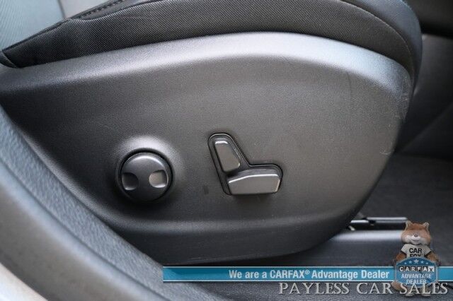 2022 Jeep Cherokee Latitude Lux / 4X4 / Auto Start / Power & Heated Leather Seats / Heated Steering Wheel / Lane Departure & Blind Spot Alert / Apple CarPlay & Android Auto / Back Up Camera / Keyless Entry & Start / 27 MPG / 1-Owner Anchorage AK