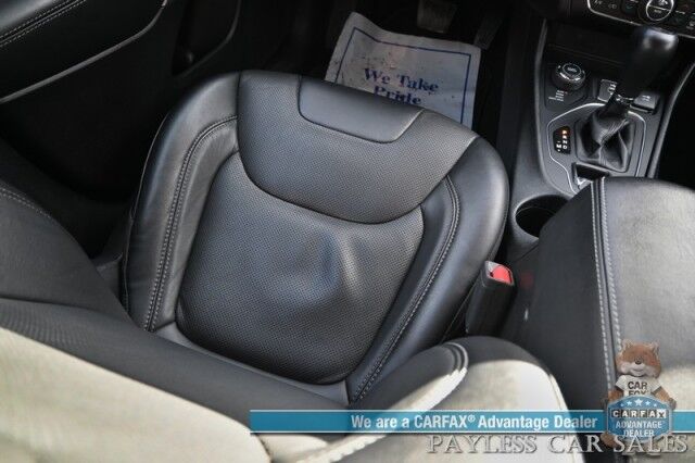 2022 Jeep Cherokee Latitude Lux / 4X4 / Auto Start / Power & Heated Leather Seats / Heated Steering Wheel / Lane Departure & Blind Spot Alert / Apple CarPlay & Android Auto / Back Up Camera / Keyless Entry & Start / 27 MPG / 1-Owner Anchorage AK