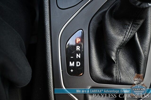2022 Jeep Cherokee Latitude Lux / 4X4 / Auto Start / Power & Heated Leather Seats / Heated Steering Wheel / Lane Departure & Blind Spot Alert / Apple CarPlay & Android Auto / Back Up Camera / Keyless Entry & Start / 27 MPG / 1-Owner Anchorage AK