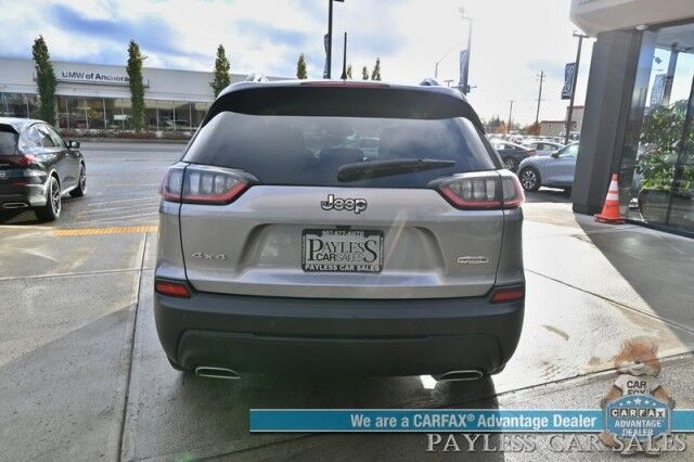 2022 Jeep Cherokee Latitude Lux / 4X4 / Auto Start / Power & Heated Leather Seats / Heated Steering Wheel / Lane Departure & Blind Spot Alert / Apple CarPlay & Android Auto / Back Up Camera / Keyless Entry & Start / 27 MPG / 1-Owner Anchorage AK