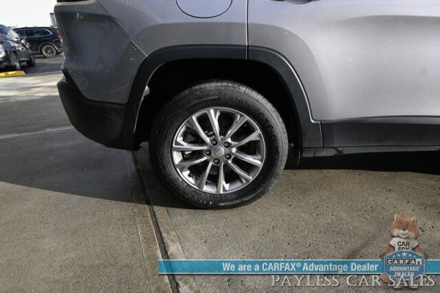 2022 Jeep Cherokee Latitude Lux / 4X4 / Auto Start / Power & Heated Leather Seats / Heated Steering Wheel / Lane Departure & Blind Spot Alert / Apple CarPlay & Android Auto / Back Up Camera / Keyless Entry & Start / 27 MPG / 1-Owner Anchorage AK