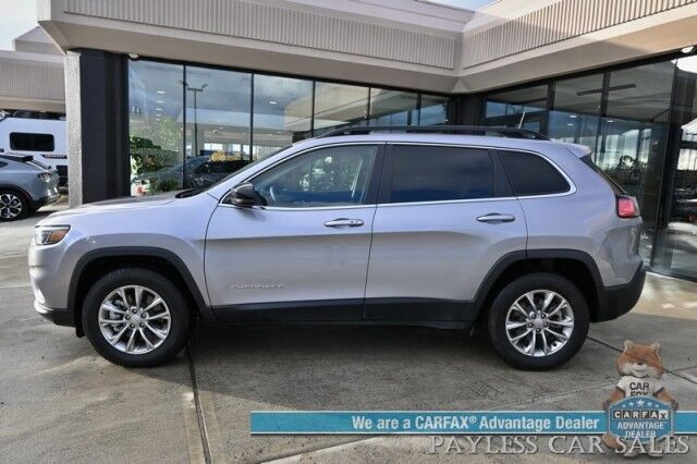 2022 Jeep Cherokee Latitude Lux / 4X4 / Auto Start / Power & Heated Leather Seats / Heated Steering Wheel / Lane Departure & Blind Spot Alert / Apple CarPlay & Android Auto / Back Up Camera / Keyless Entry & Start / 27 MPG / 1-Owner Anchorage AK