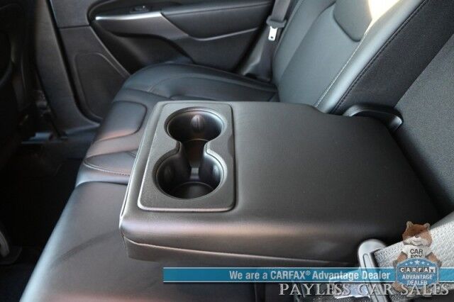 2022 Jeep Cherokee Latitude Lux / 4X4 / Auto Start / Power & Heated Leather Seats / Heated Steering Wheel / Lane Departure & Blind Spot Alert / Apple CarPlay & Android Auto / Back Up Camera / Keyless Entry & Start / 27 MPG / 1-Owner Anchorage AK