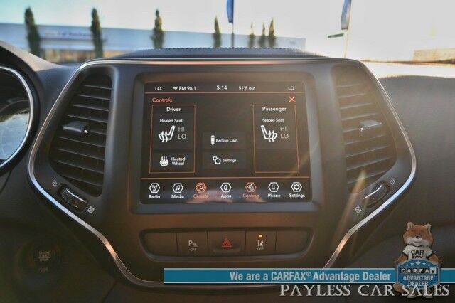 2022 Jeep Cherokee Latitude Lux / 4X4 / Auto Start / Power & Heated Leather Seats / Heated Steering Wheel / Lane Departure & Blind Spot Alert / Apple CarPlay & Android Auto / Back Up Camera / Keyless Entry & Start / 27 MPG / 1-Owner Anchorage AK