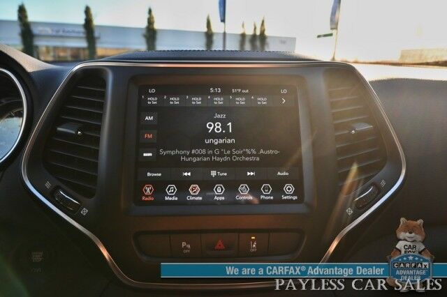 2022 Jeep Cherokee Latitude Lux / 4X4 / Auto Start / Power & Heated Leather Seats / Heated Steering Wheel / Lane Departure & Blind Spot Alert / Apple CarPlay & Android Auto / Back Up Camera / Keyless Entry & Start / 27 MPG / 1-Owner Anchorage AK