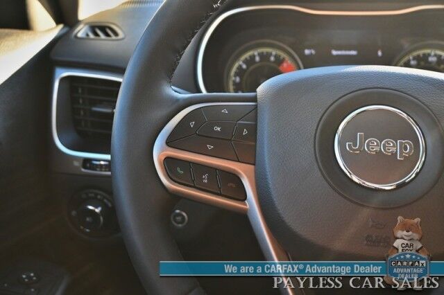 2022 Jeep Cherokee Latitude Lux / 4X4 / Auto Start / Power & Heated Leather Seats / Heated Steering Wheel / Lane Departure & Blind Spot Alert / Apple CarPlay & Android Auto / Back Up Camera / Keyless Entry & Start / 27 MPG / 1-Owner Anchorage AK