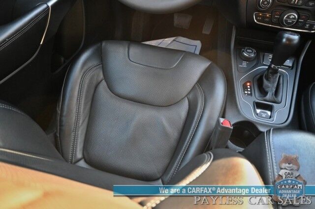 2022 Jeep Cherokee Latitude Lux / 4X4 / Auto Start / Power & Heated Leather Seats / Heated Steering Wheel / Lane Departure & Blind Spot Alert / Apple CarPlay & Android Auto / Back Up Camera / Keyless Entry & Start / 27 MPG / 1-Owner Anchorage AK
