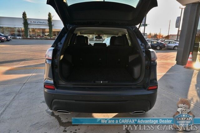 2022 Jeep Cherokee Latitude Lux / 4X4 / Auto Start / Power & Heated Leather Seats / Heated Steering Wheel / Lane Departure & Blind Spot Alert / Apple CarPlay & Android Auto / Back Up Camera / Keyless Entry & Start / 27 MPG / 1-Owner Anchorage AK