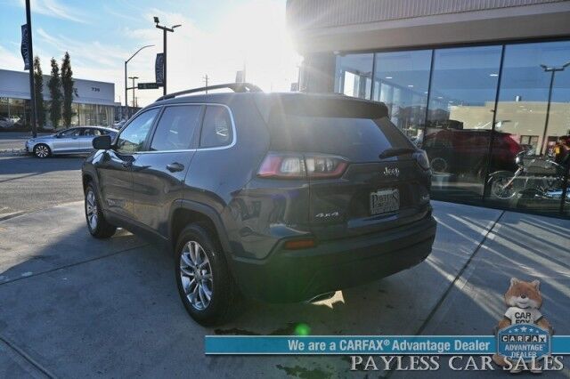 2022 Jeep Cherokee Latitude Lux / 4X4 / Auto Start / Power & Heated Leather Seats / Heated Steering Wheel / Lane Departure & Blind Spot Alert / Apple CarPlay & Android Auto / Back Up Camera / Keyless Entry & Start / 27 MPG / 1-Owner Anchorage AK