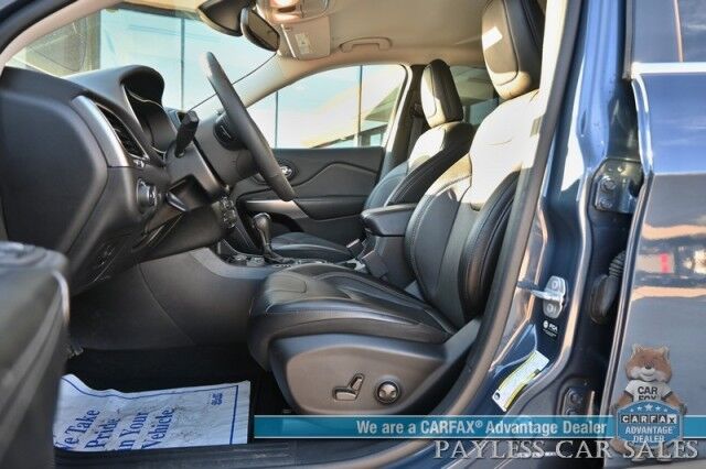 2022 Jeep Cherokee Latitude Lux / 4X4 / Auto Start / Power & Heated Leather Seats / Heated Steering Wheel / Lane Departure & Blind Spot Alert / Apple CarPlay & Android Auto / Back Up Camera / Keyless Entry & Start / 27 MPG / 1-Owner Anchorage AK