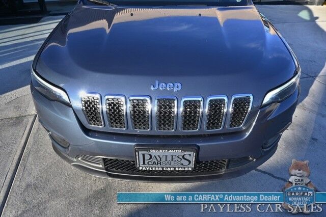 2022 Jeep Cherokee Latitude Lux / 4X4 / Auto Start / Power & Heated Leather Seats / Heated Steering Wheel / Lane Departure & Blind Spot Alert / Apple CarPlay & Android Auto / Back Up Camera / Keyless Entry & Start / 27 MPG / 1-Owner Anchorage AK