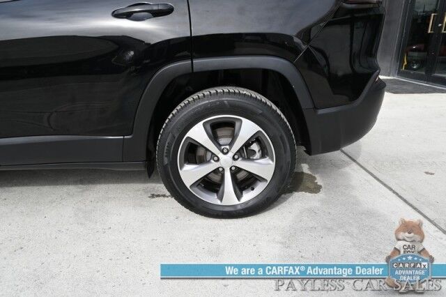 2022 Jeep Cherokee Limited / 4X4 / Auto Start / Power & Heated Leather Seats / Heated Steering Wheel / Sunroof / Adaptive Cruise Control / Lane Departure & Blind Spot Alert / Apple CarPlay & Android Auto / Back Up Camera / Power Liftgate Anchorage AK