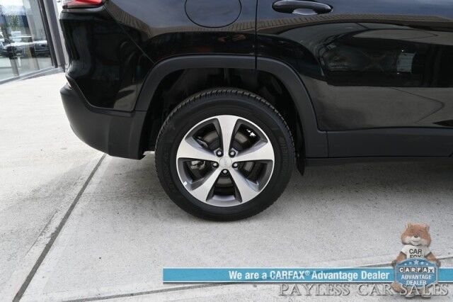 2022 Jeep Cherokee Limited / 4X4 / Auto Start / Power & Heated Leather Seats / Heated Steering Wheel / Sunroof / Adaptive Cruise Control / Lane Departure & Blind Spot Alert / Apple CarPlay & Android Auto / Back Up Camera / Power Liftgate Anchorage AK