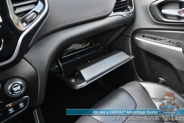 2022 Jeep Cherokee Limited / 4X4 / Auto Start / Power & Heated Leather Seats / Heated Steering Wheel / Sunroof / Adaptive Cruise Control / Lane Departure & Blind Spot Alert / Apple CarPlay & Android Auto / Back Up Camera / Power Liftgate Anchorage AK