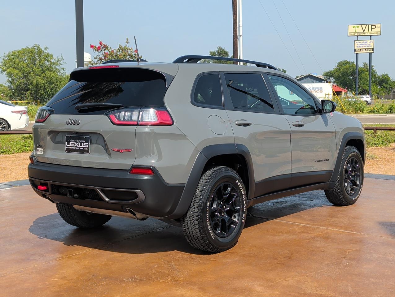 2022 Jeep Cherokee Trailhawk