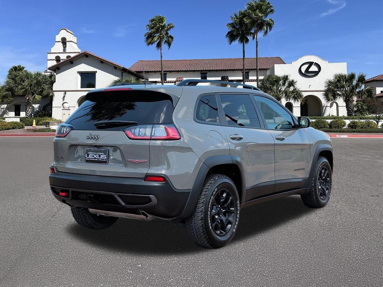 2022 Jeep Cherokee Trailhawk