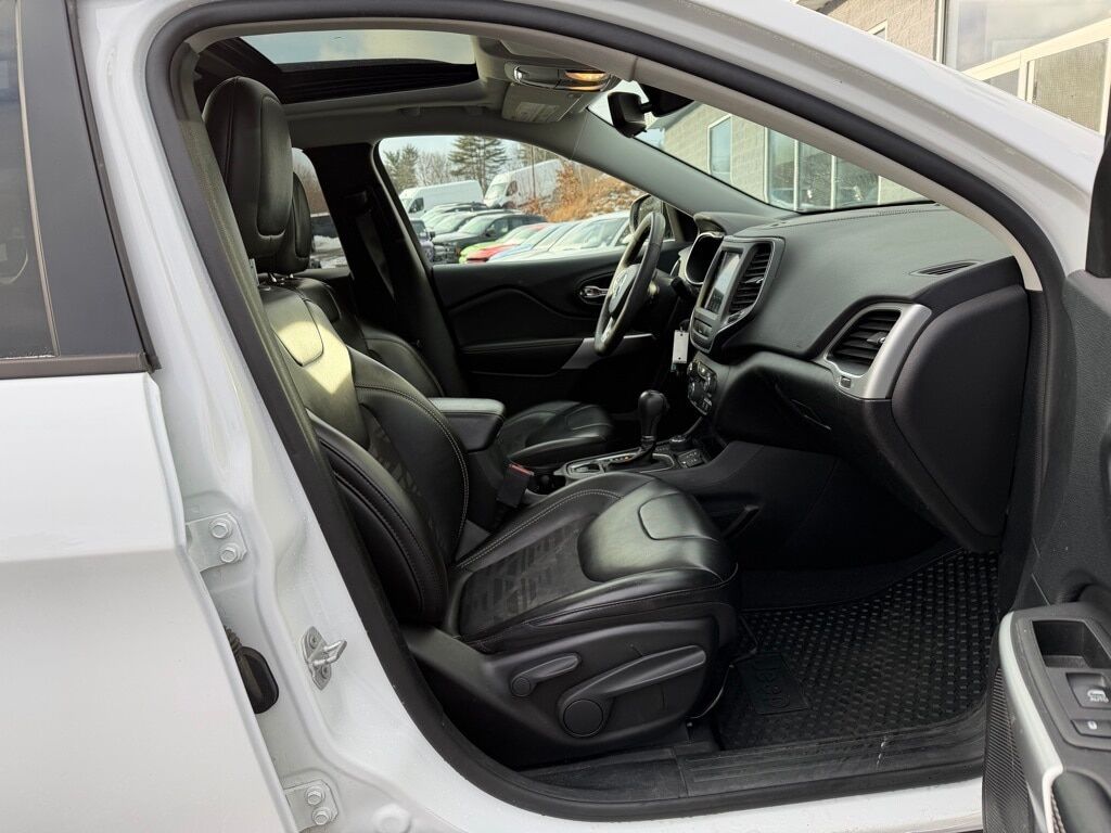 2022 Jeep Cherokee X Orange MA