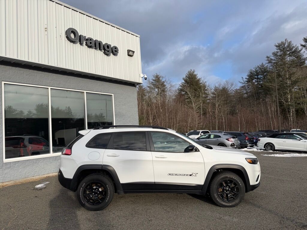 2022 Jeep Cherokee X Orange MA