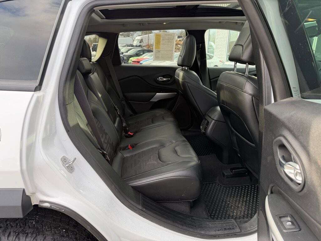 2022 Jeep Cherokee X Orange MA