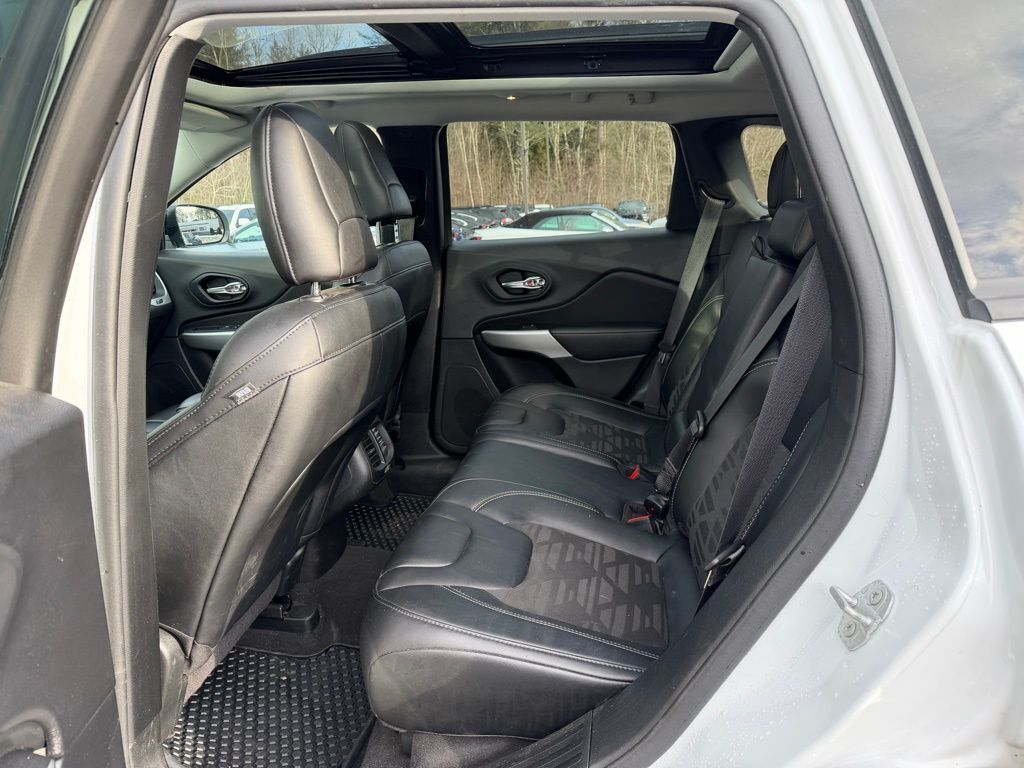 2022 Jeep Cherokee X Orange MA