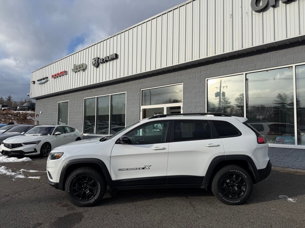 2022 Jeep Cherokee X Orange MA