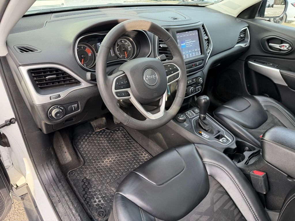 2022 Jeep Cherokee X Orange MA