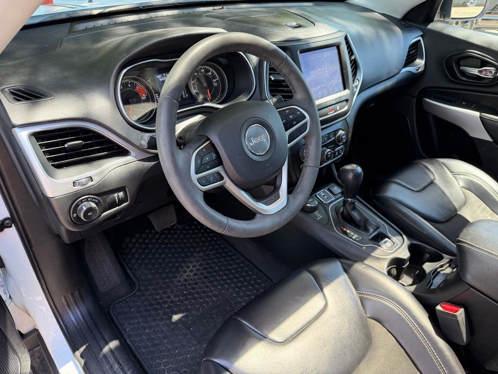 2022 Jeep Cherokee X Orange MA
