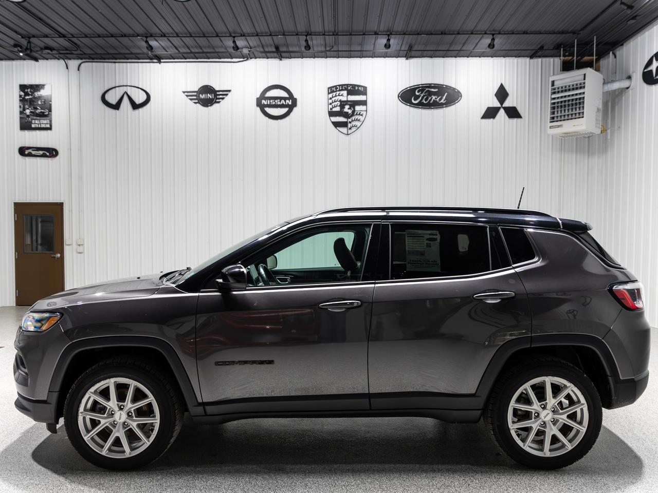 2022 Jeep Compass Altitude 4WD Cranberry PA