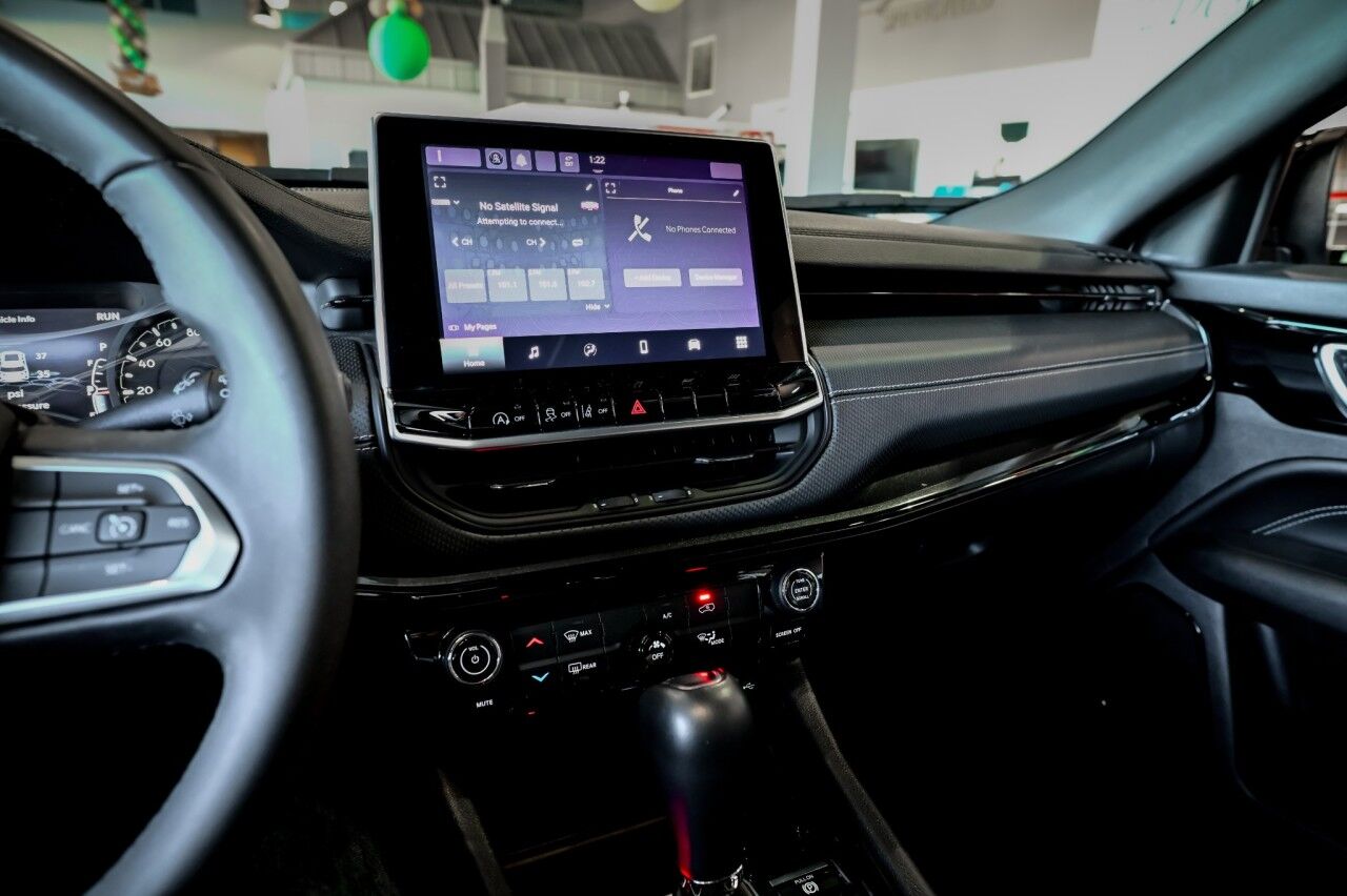 2022 Jeep Compass Altitude, Premium Audio, Pano Roof Springfield NJ