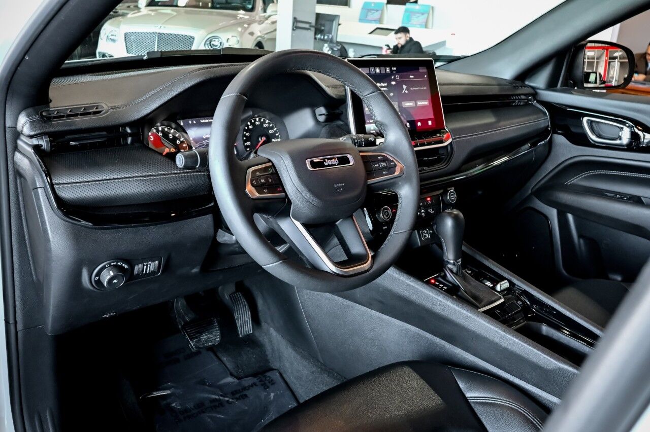 2022 Jeep Compass Altitude, Premium Audio, Pano Roof Springfield NJ