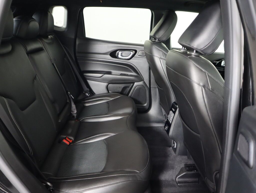 2022 Jeep Compass High Altitude 4x4 w/Dual Pane Panoramic Roof Maumee OH