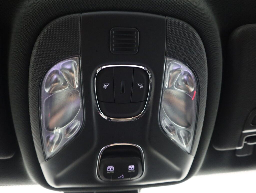 2022 Jeep Compass High Altitude 4x4 w/Dual Pane Panoramic Roof Maumee OH