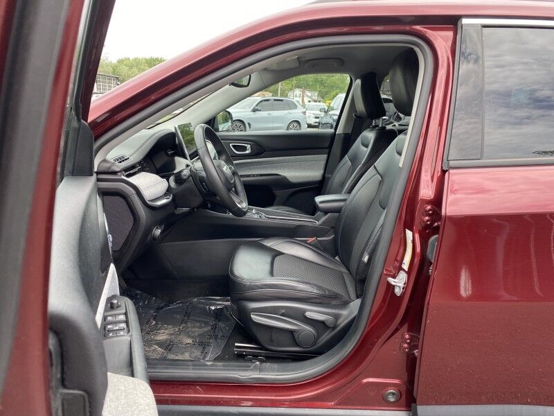 2022 Jeep Compass Latitude Bristol  PA