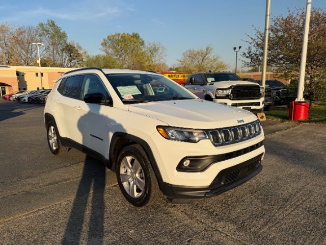 2022 Jeep Compass Latitude FWD