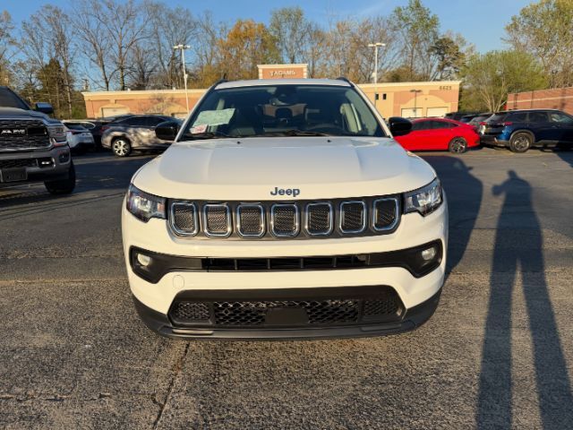 2022 Jeep Compass Latitude FWD