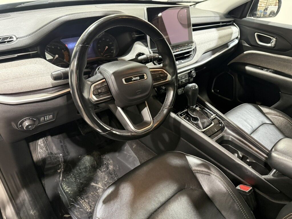 2022 Jeep Compass Latitude Lux 4WD w/Panoramic Moon Maumee OH