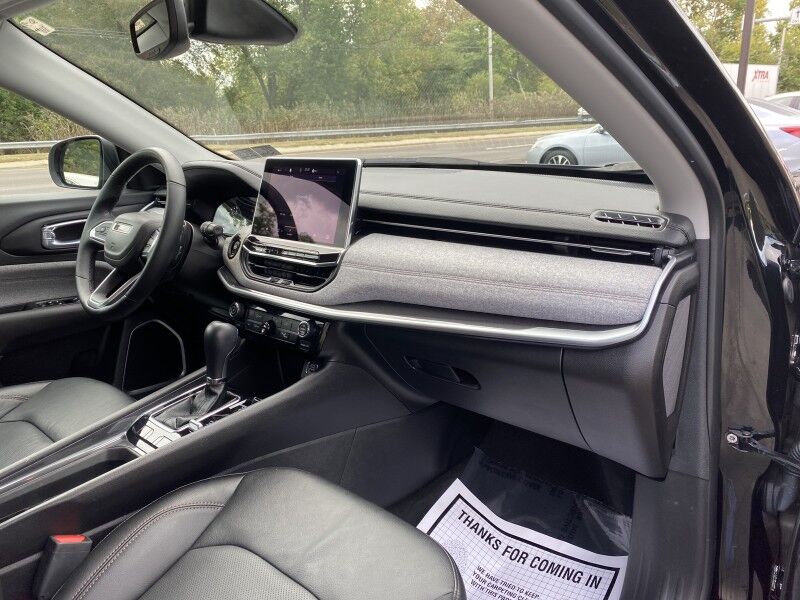 2022 Jeep Compass Latitude Lux Springfield PA