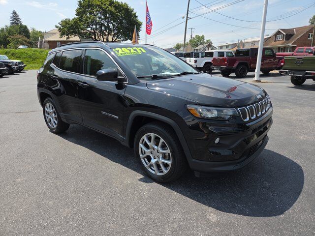 2022 Jeep Compass Latitude photo 40