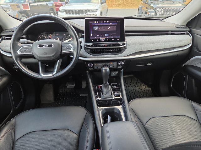 2022 Jeep Compass Latitude Lux HAMBURG PA