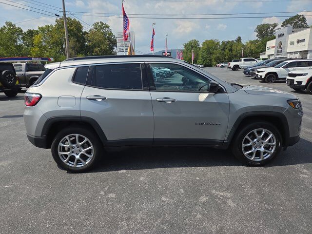 2022 Jeep Compass Latitude Lux HAMBURG PA