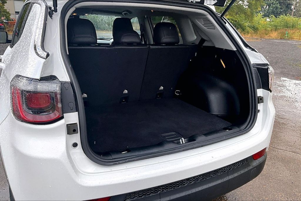 2022 Jeep Compass Latitude Lux OR