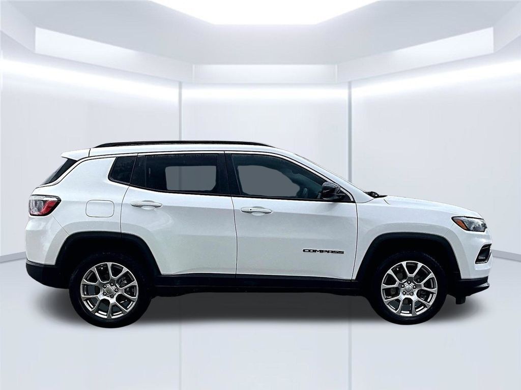 2022 Jeep Compass Latitude Lux OR
