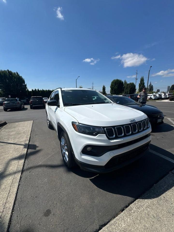 2022 Jeep Compass Latitude Lux