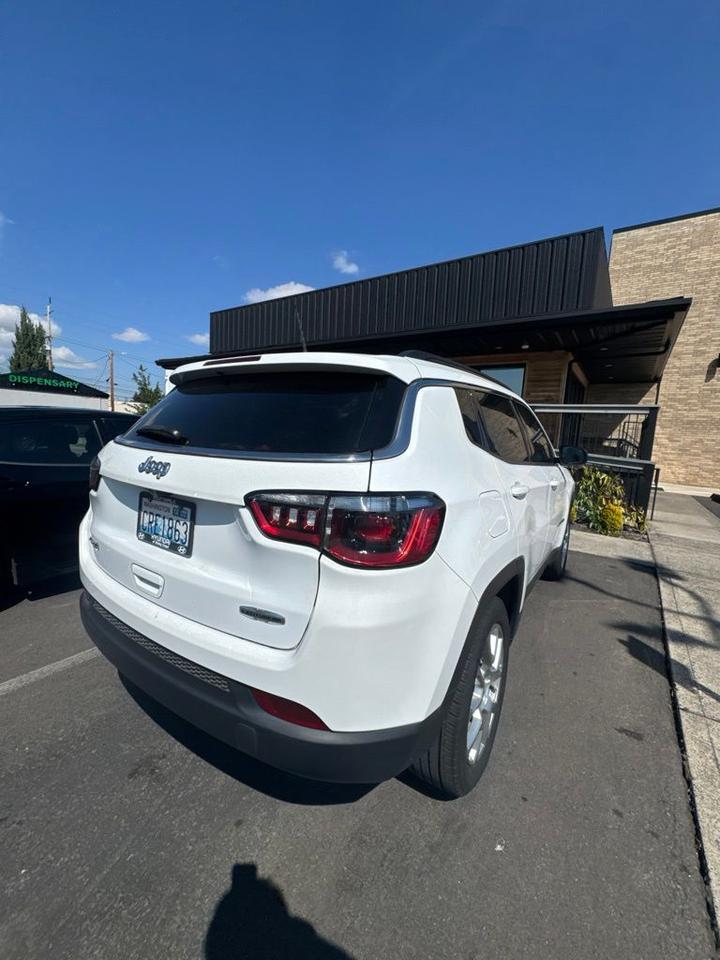 2022 Jeep Compass Latitude Lux OR