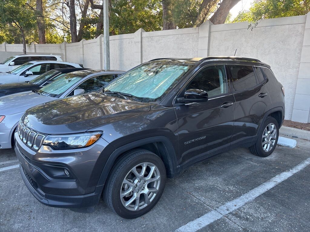 2022 Jeep Compass Latitude Lux